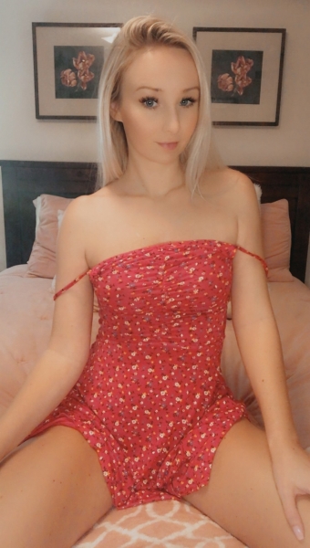 Симпатичные девушки в летних платьях 31.01.212