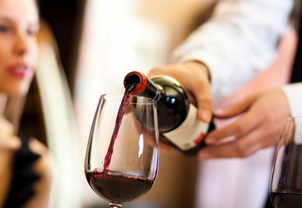 Уловки официантов, которые заставляют гостей платить больше8