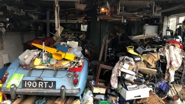 pohoronennoe sokrovishhe mg roadster 1960 goda vypuska 20 let prostojal pod kuchej musora v garazhe edb73b8